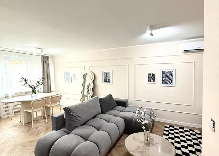 Centrum Z Klimatyzacja Apartment *